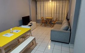Apartamento Na Enseada A 500M Da Praia Enseada